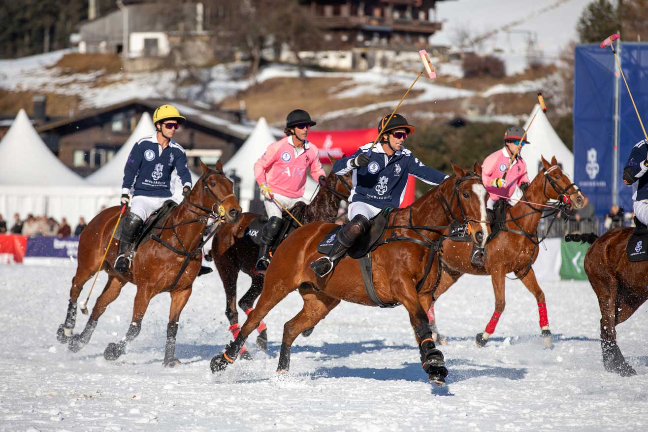 Action Szene beim Snow Polo Kitzbühel 2026